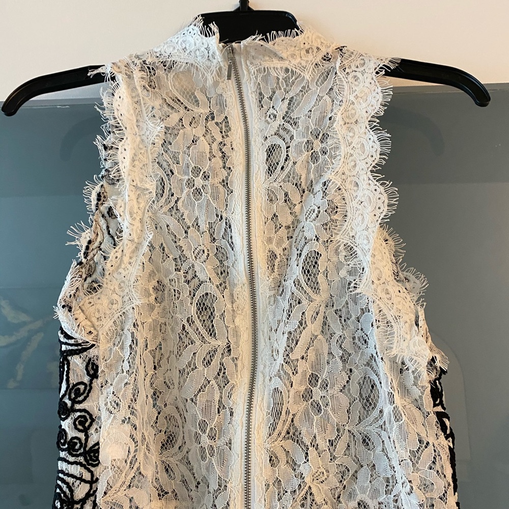 Black and white Lace crop top